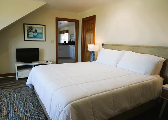 Pony Island Inn Ocracoke