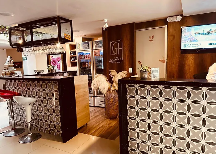 Laureles Guest House Lgh Hotel Medellin