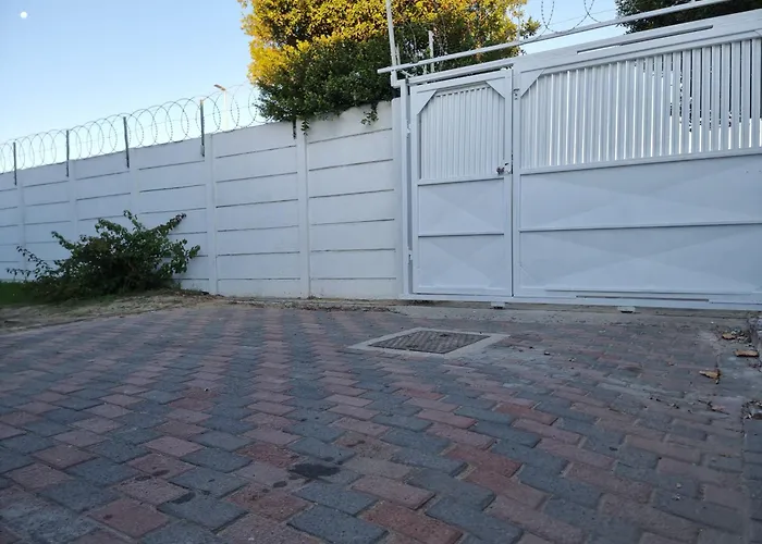 Ojong'S Guesthouse Kraaifontein - Eikendel Cape Town