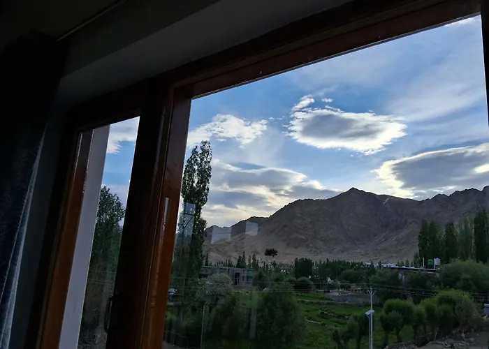 Julley Ladakh Cottage Leh