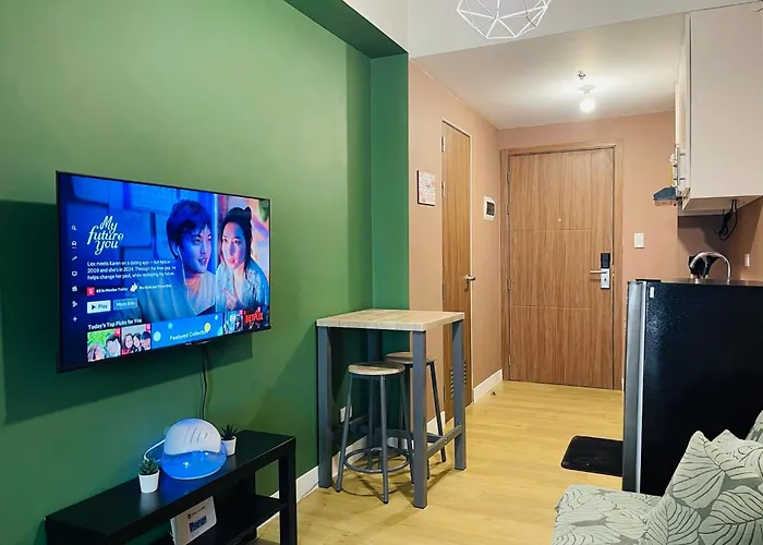 Spring Residences - 2Br Condo Near Airport With Balcony And Pool Views Paranaque City