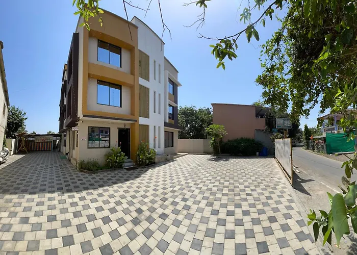 Devka House Hotel Daman