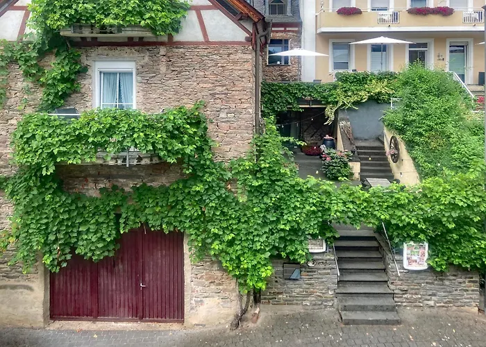 Hotel Gast und Weinhof Beim Schneemann Valwig