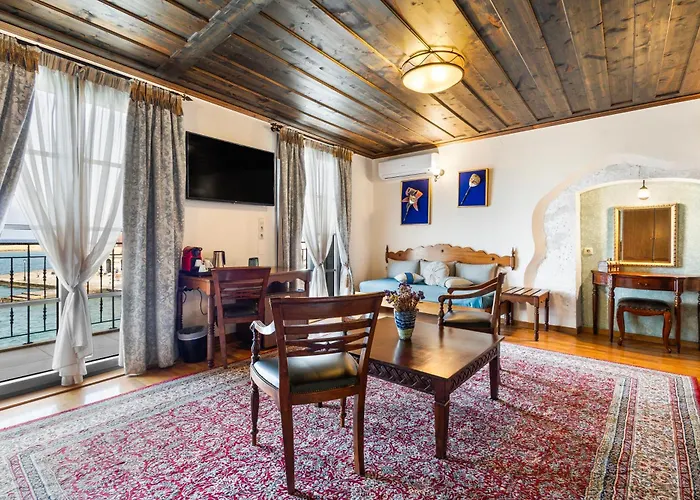 Belmondo Hotel Chania 