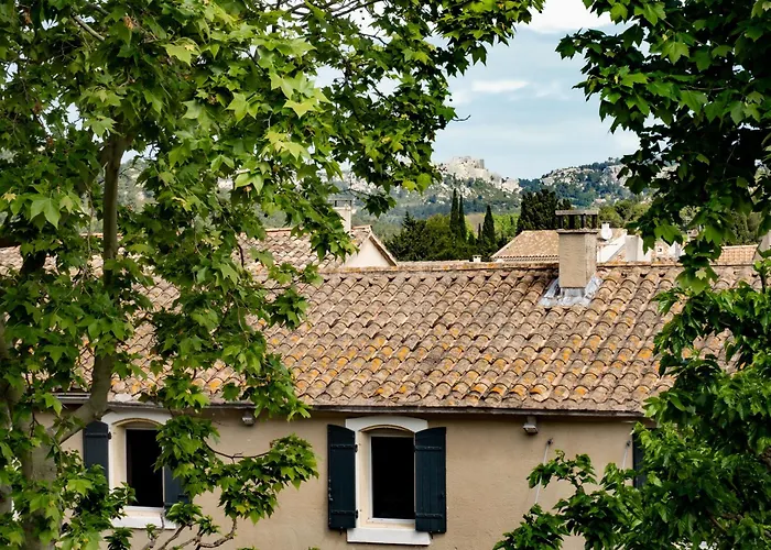 Hotel Logis Les Magnanarelles à Maussane-les-Alpilles