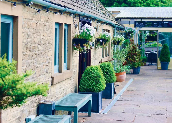 The Ragged Cot Hotel Minchinhampton
