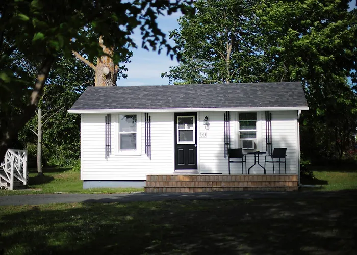 Carleton Inn & Cottages Bridgetown