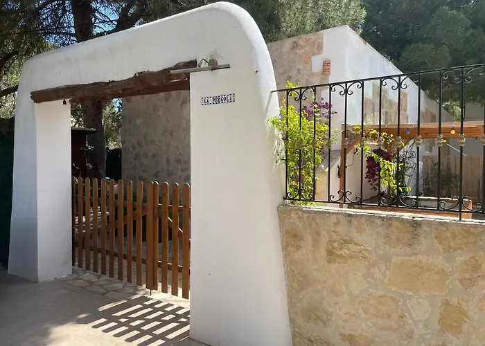 La Pérgola Habitaciones Rústicas Es Pujols