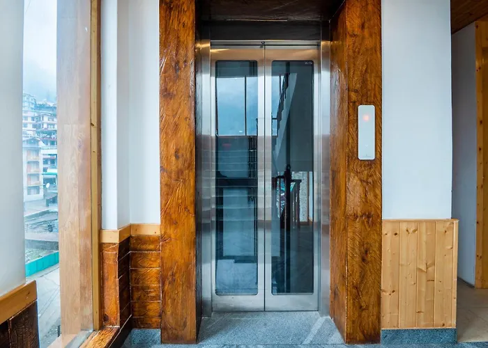 Treebo Premium Sattva With Mountain View Hotel Manali 