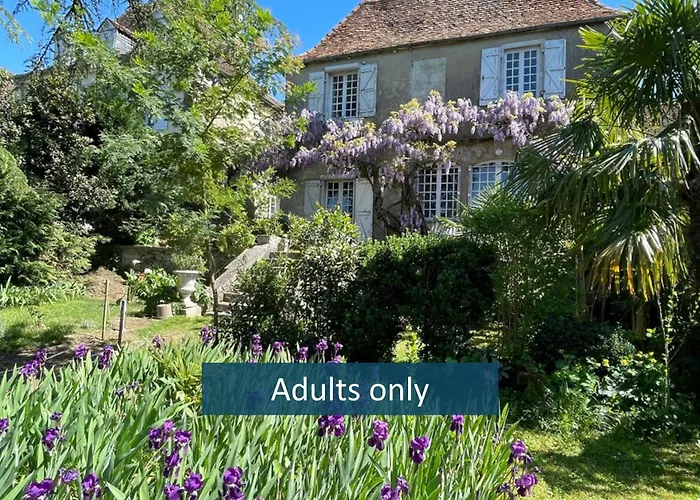 Bed and Breakfast Jardin des Remparts à Orthez