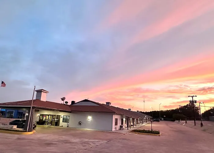 Sunset Inn Brady