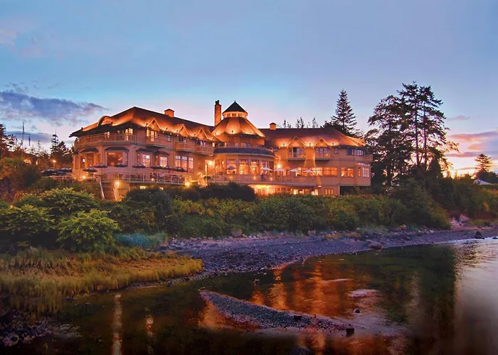 Painter'S Lodge, Trademark Collection By Wyndham Campbell River