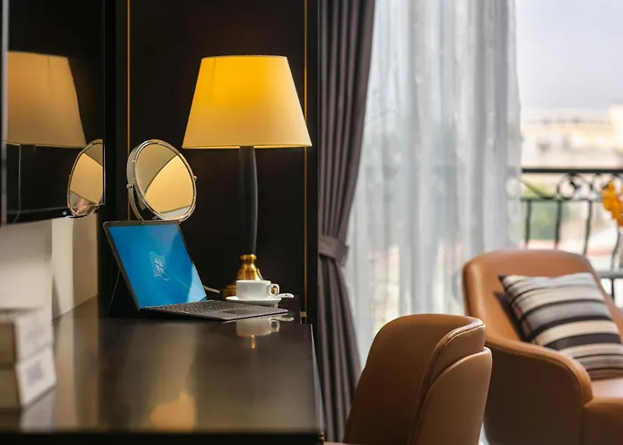 San Palace Hotel & Rooftop Hanoi