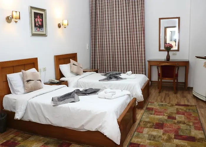 Hyde Park House Hotel Alexandria
