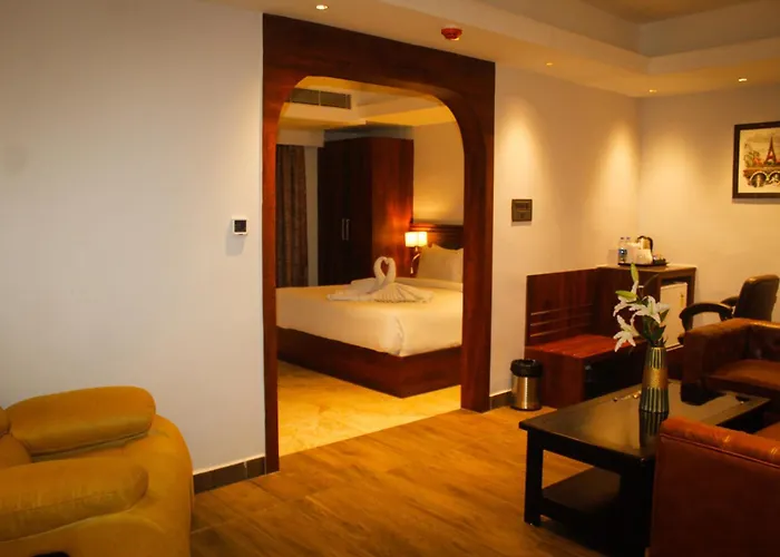 Luxus Inn Dhanbad