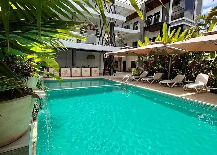 Hotel Tepeu Flores