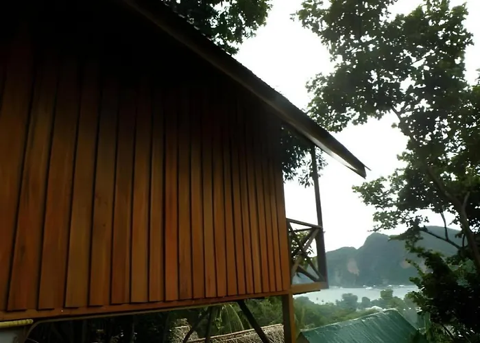 Phi Phi Ingphu Viewpoint Hotel