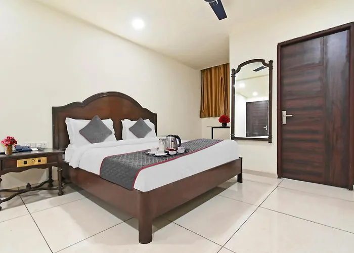 Townhouse Monark Hotel Jaipur
