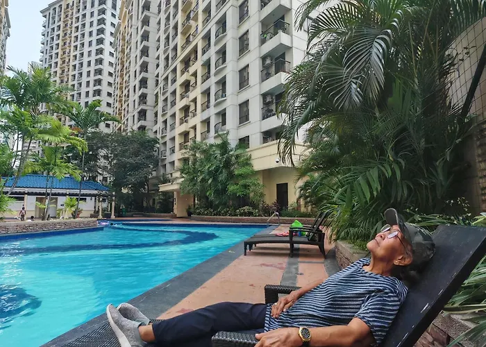 Forbes Town Aparthotel Manila