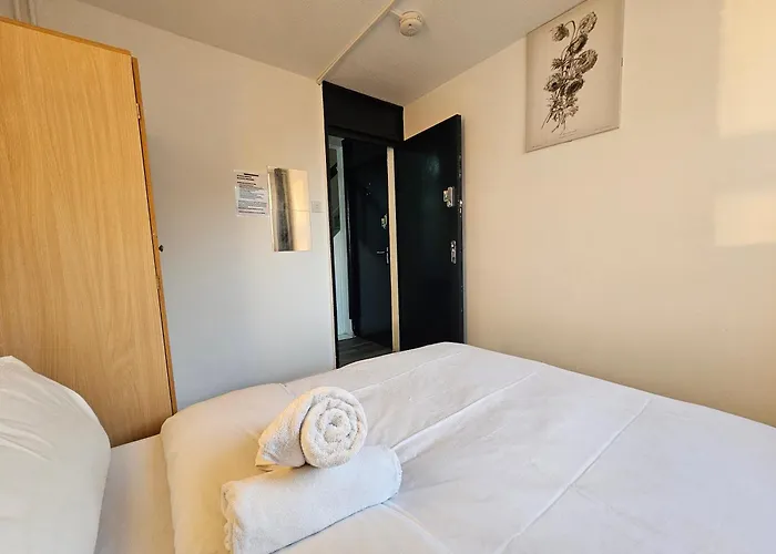 Wapping Stay London