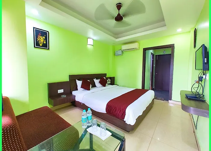 Hotel Deep Ganga Stay Near Sea Beach - Lift & Parking Facility - Fully Air Conditioning Luxuary Rooms - Top Rated Hotel In Puri
