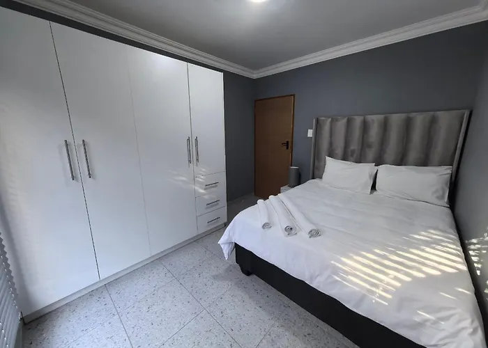 Selina Guesthouse Kempton Park