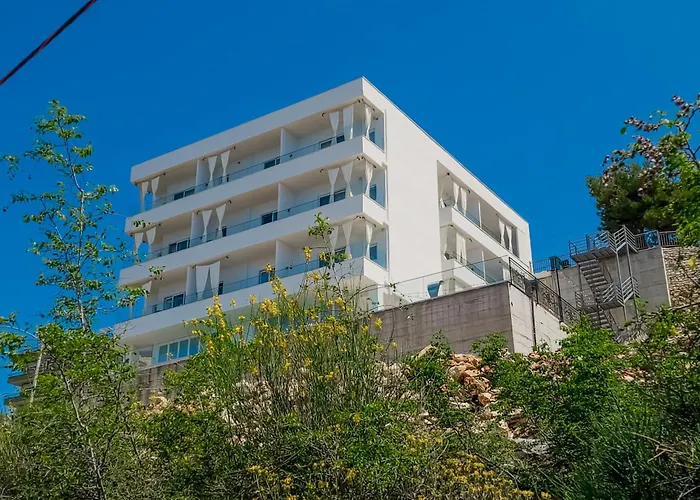 Sunset Shoreline Saranda - Sea View - Free Private Parking - Pool