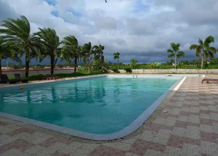 Hotel Girish & Resort Diamond Harbour