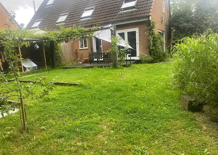 Contemporary House With A Woodland Setting Bed & Breakfast Skelmersdale