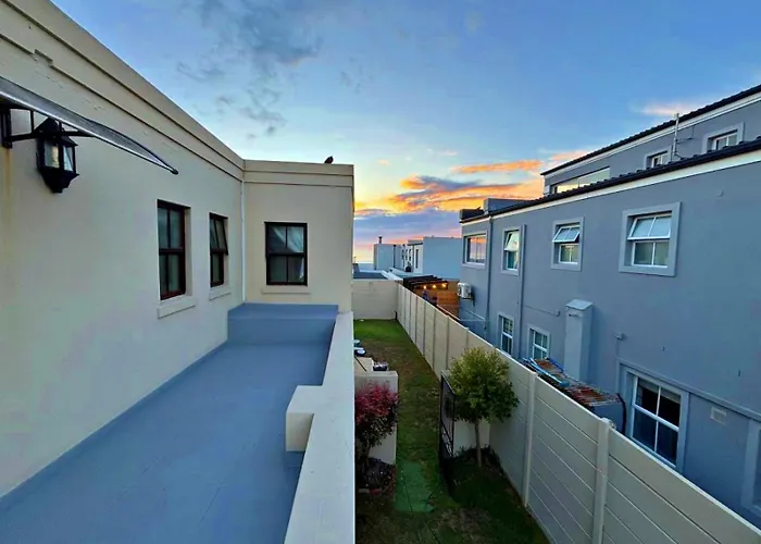 Three Decks Hotel Cape Town