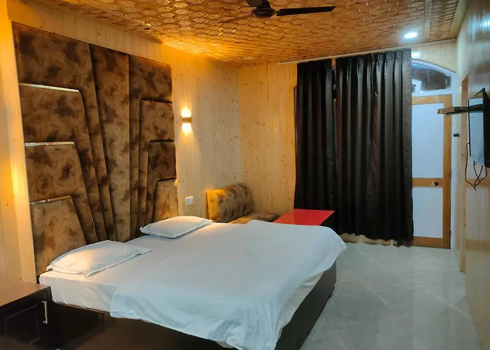 Hotel Prem Palace Patnitop