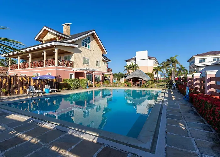 Ovemar Resort Hotel Near Vigan