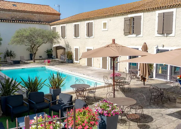 Hotel Logis Les Magnanarelles à Maussane-les-Alpilles