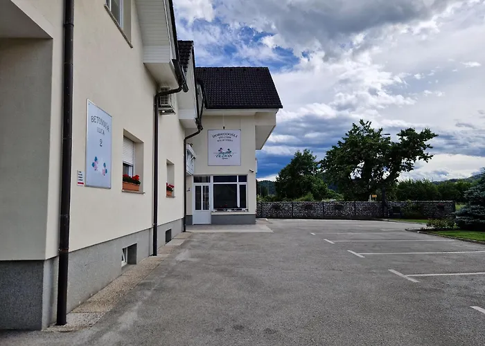 Dezman Apartments & Rooms Kranj