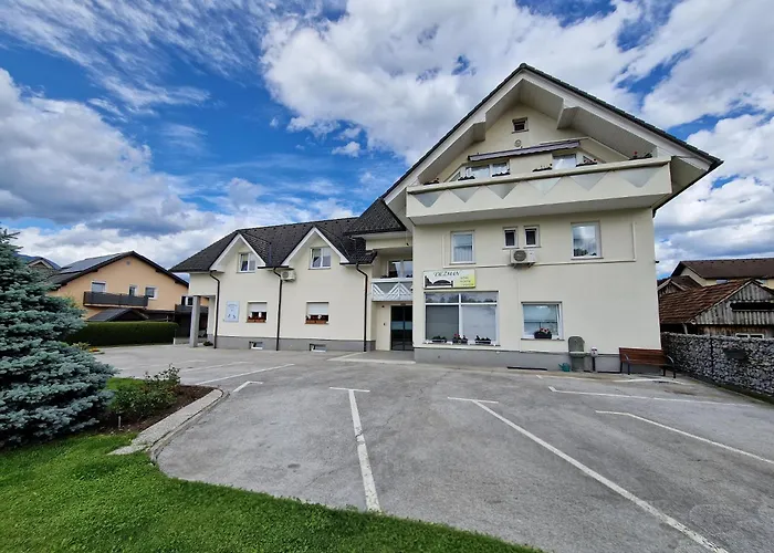Dezman Apartments & Rooms Kranj