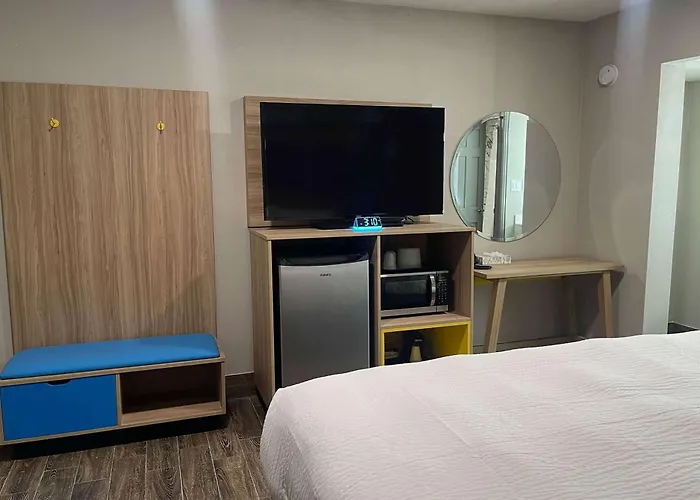 Days Inn By Wyndham Sulphur Springs