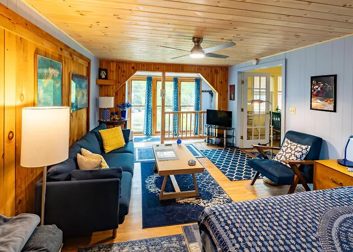 Cavalier Cottage B&B Shelburne Falls