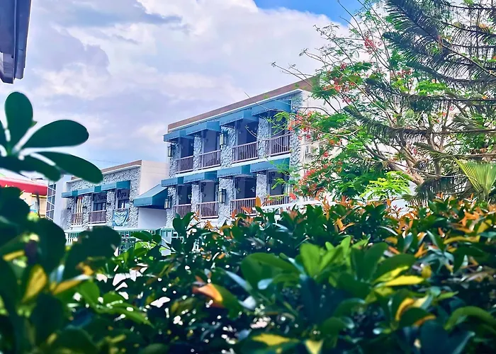 Sola Hotel & Sola Bed And Breakfast Laoag