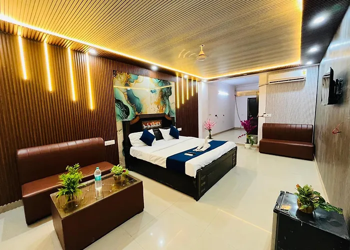 Happy Residency - Near Saket Metro Hotel New Delhi