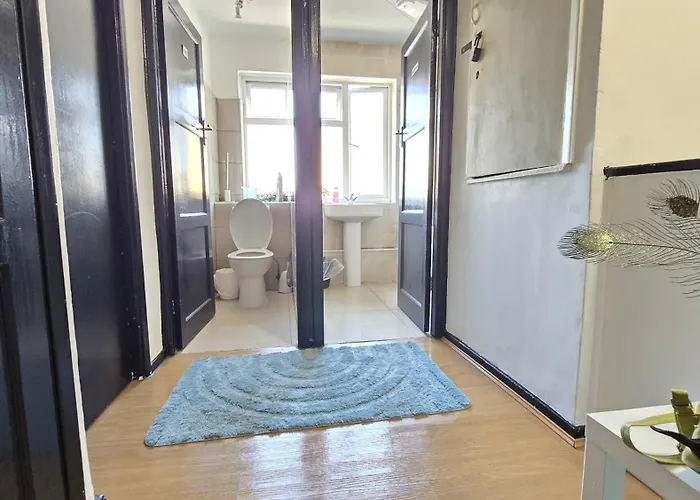Canary Wharf Cottage London