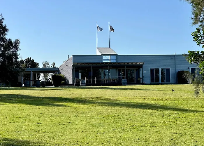 Adina Vineyard Aparthotel Lovedale