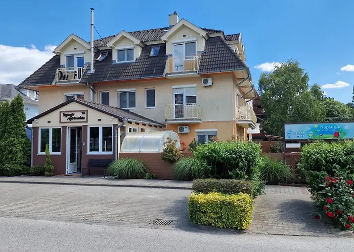 Napsugár Apartmanház Siófok