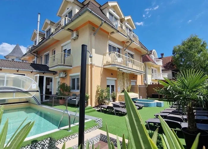 Napsugár Apartmanház Siófok
