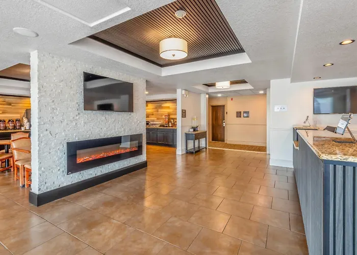 Comfort Inn & Suites Thousand Islands Harbour District Gananoque