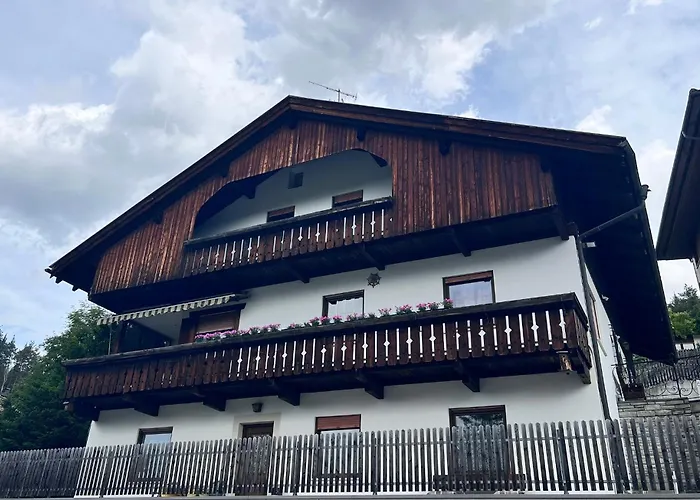 Haus Peskoller Bed and Breakfast Perca