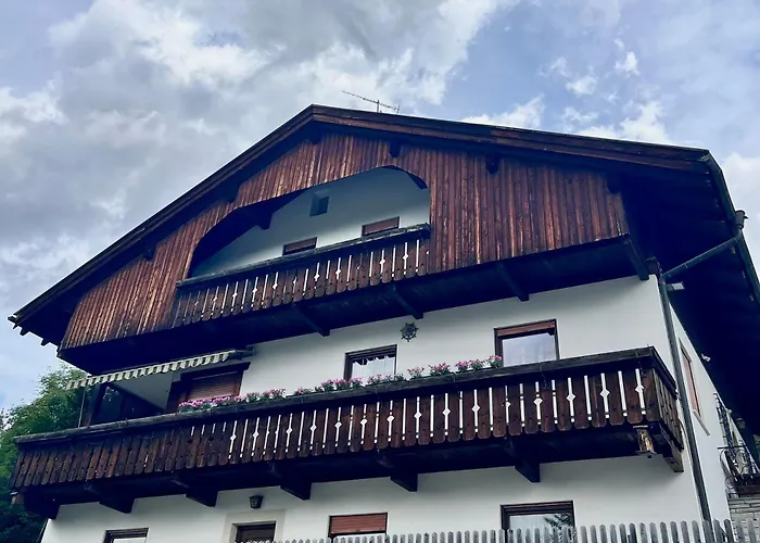 Haus Peskoller Bed and Breakfast Perca