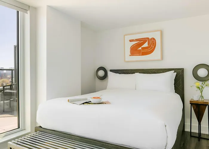 Sonder By Marriott Bonvoy Artesa Apartments West Queen West Toronto