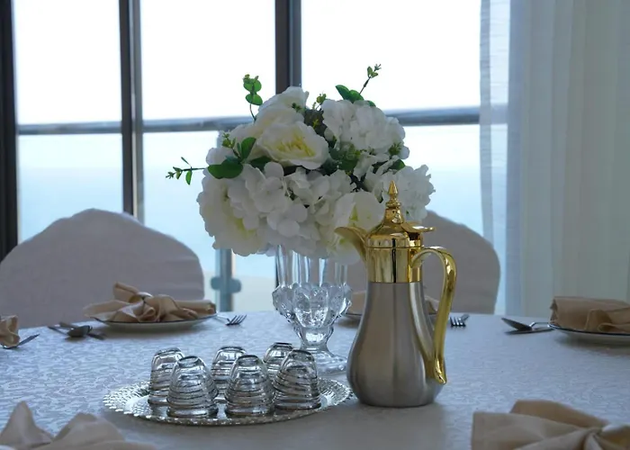 Seafront Luxury Suites Jeddah Corniche