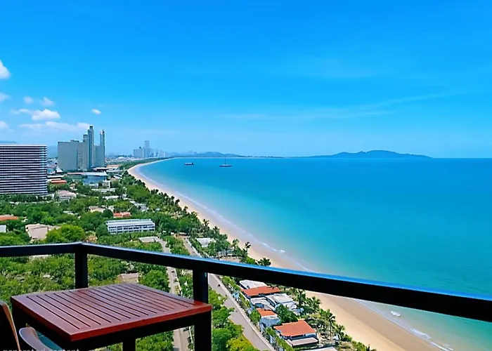 Pattaya Seaview Beachfront Skypool Copacabana Jomtien Condo