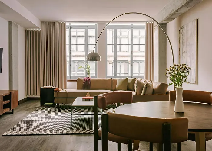 Bresoles Hotel Montreal